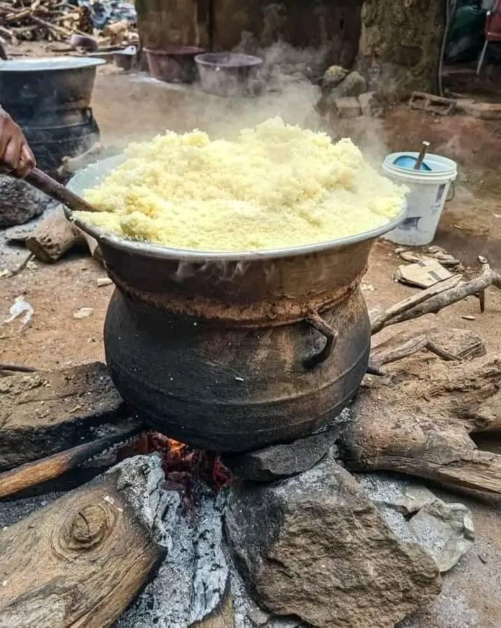 Cuisson attiéké traditionnelle
